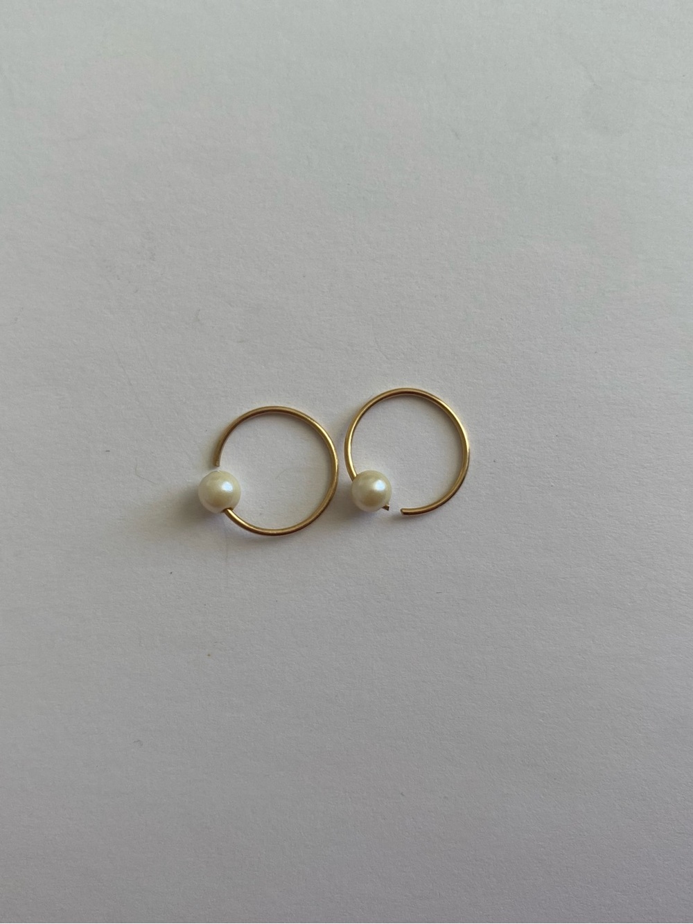 Vintage Faux Pearl Gold-Tone Open Hoop Earrings - Picture 1 of 4